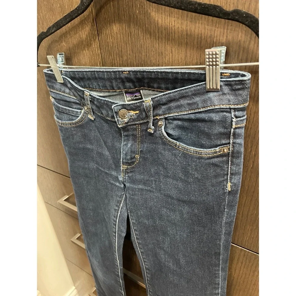 Patagonia dark wash blue jeans women's 24 inseam‎ 30